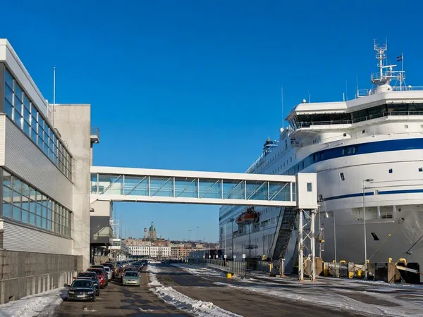 Van Helsinki naar Stockholm: winterwerk aan de Zuidhaven