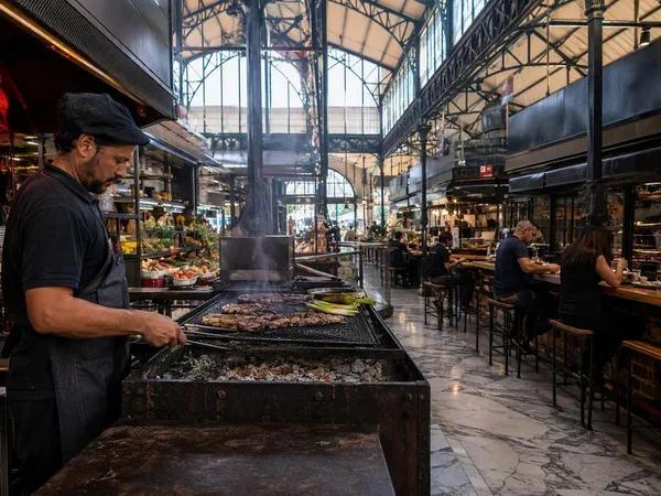 When Lunch Takes the Counter at San Telmo Market