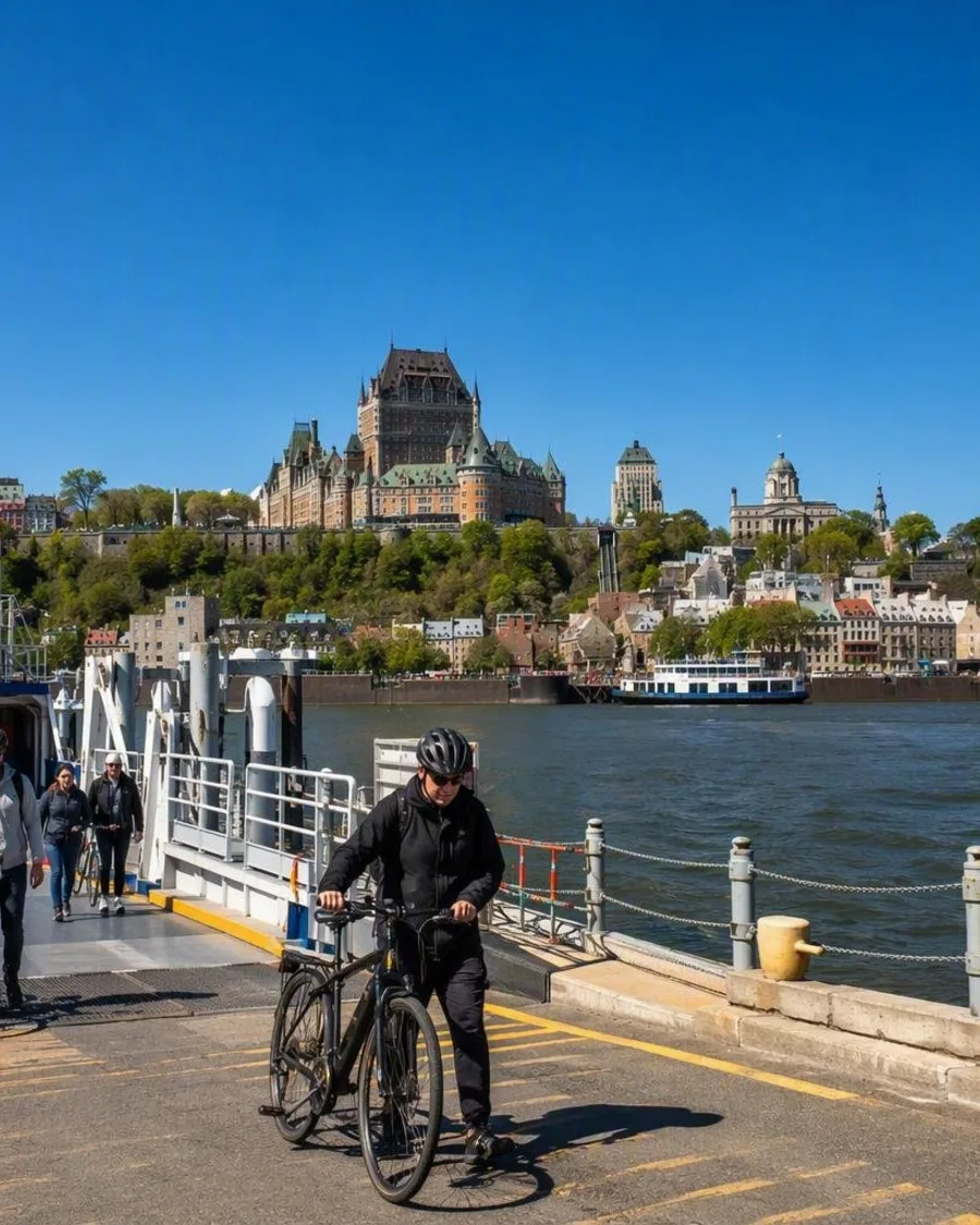 Twaalf minuten over de Saint Lawrence, van Québec naar Lévis