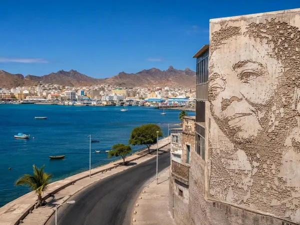 Mindelo, waar morna tussen haven en huiskamer klinkt