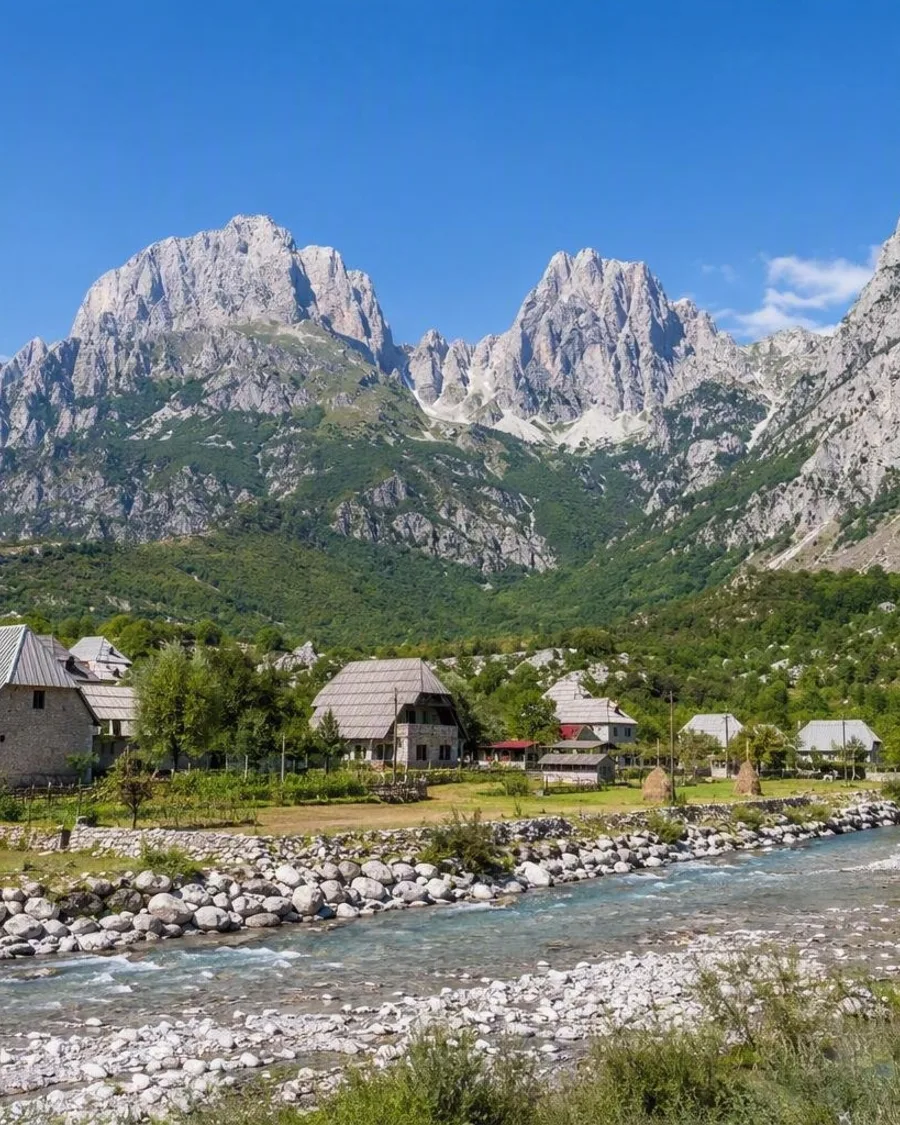 Van Grožnjan tot Theth: tien kleine plaatsen tussen steen, water en berg