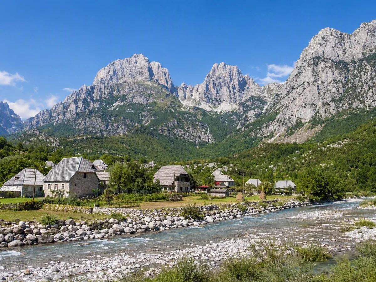 Van Grožnjan tot Theth: tien kleine plaatsen tussen steen, water en berg