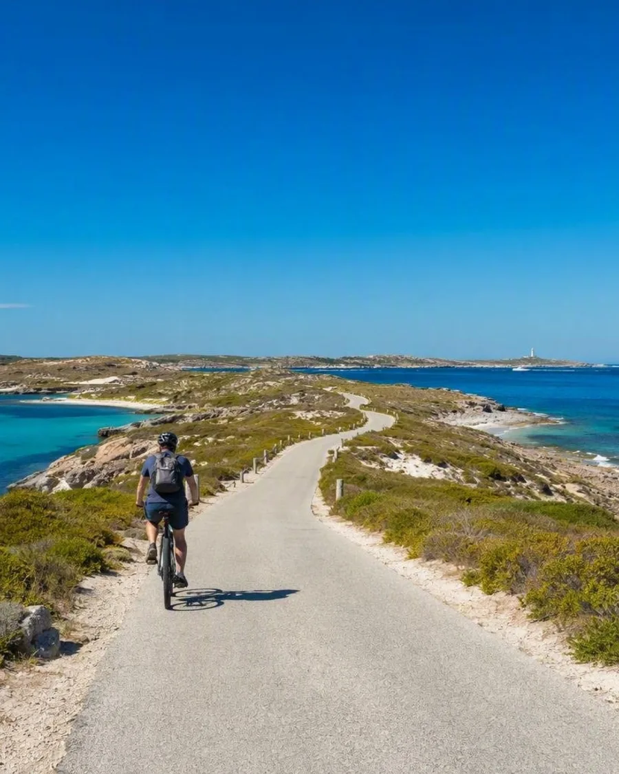 Wadjemup per fiets: van Thomson Bay naar de baaien van West End
