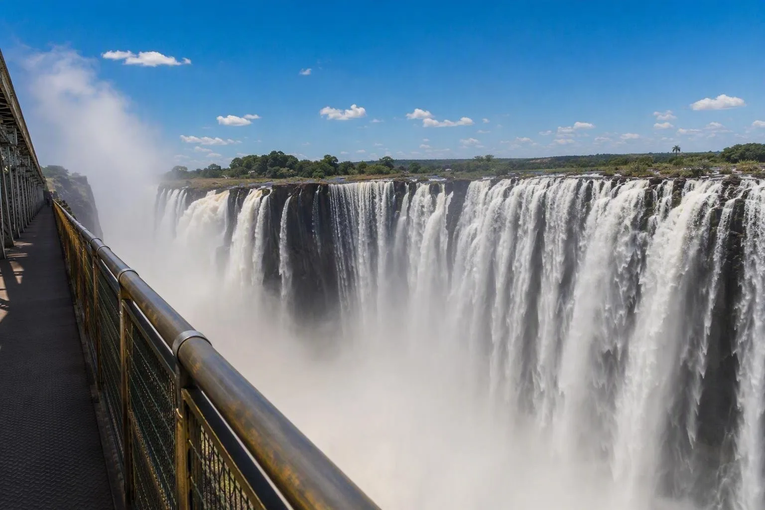 Victoria Falls (Mosi-oa-Tunya)